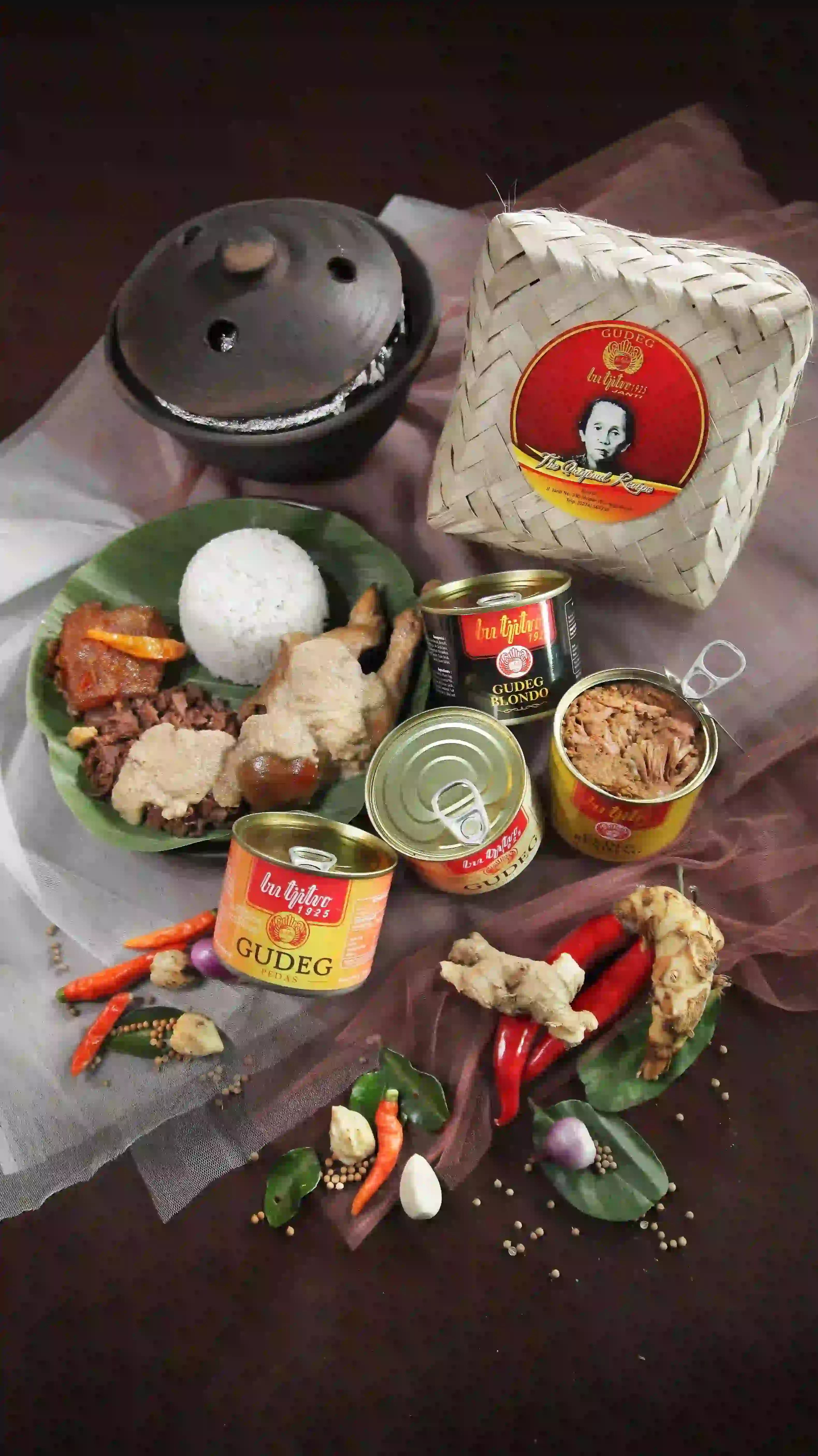 Gudeg Kaleng Bu Tjitro