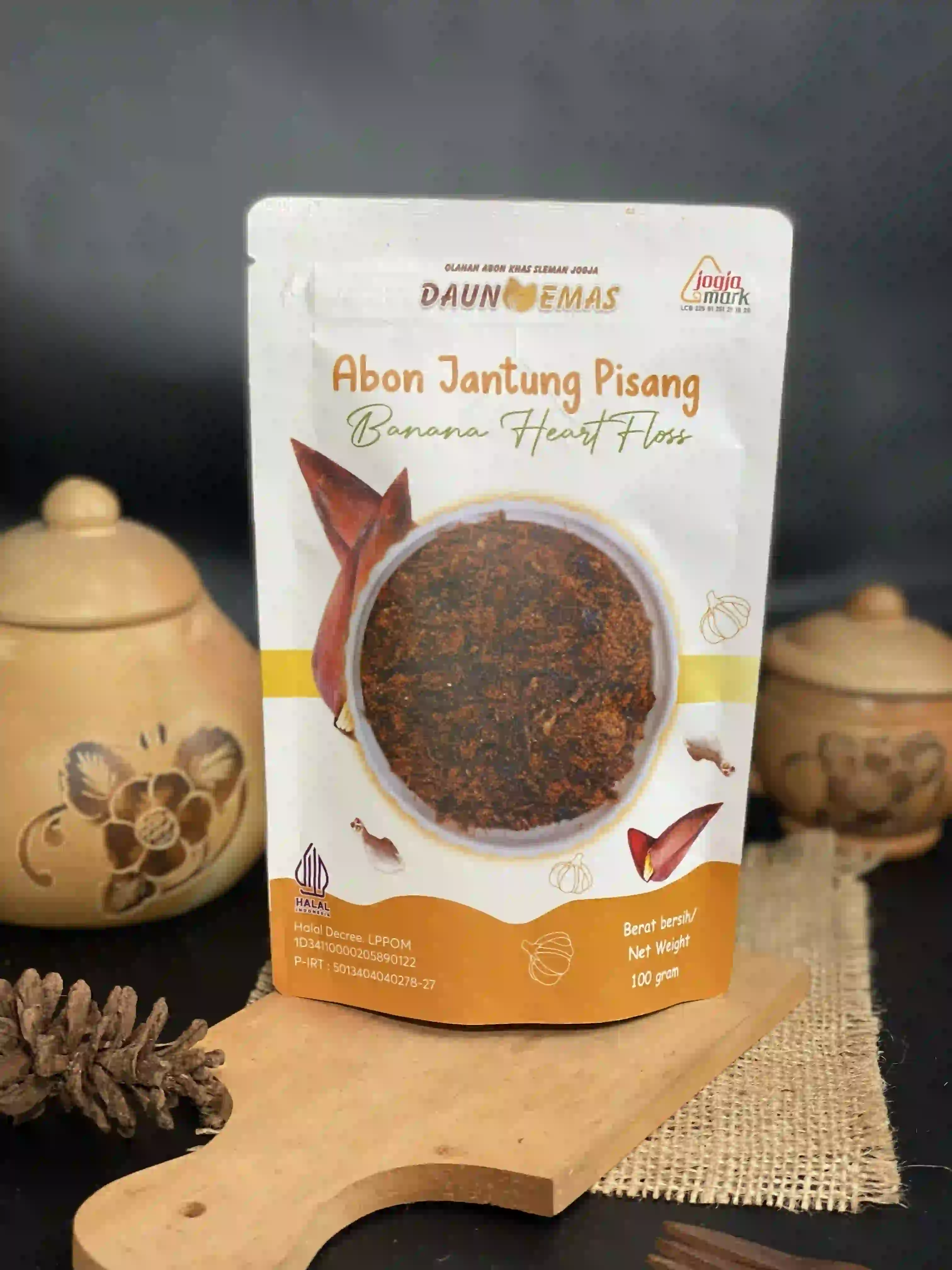 Rumah Joglo Bu Tjitro saat matahari terbenam